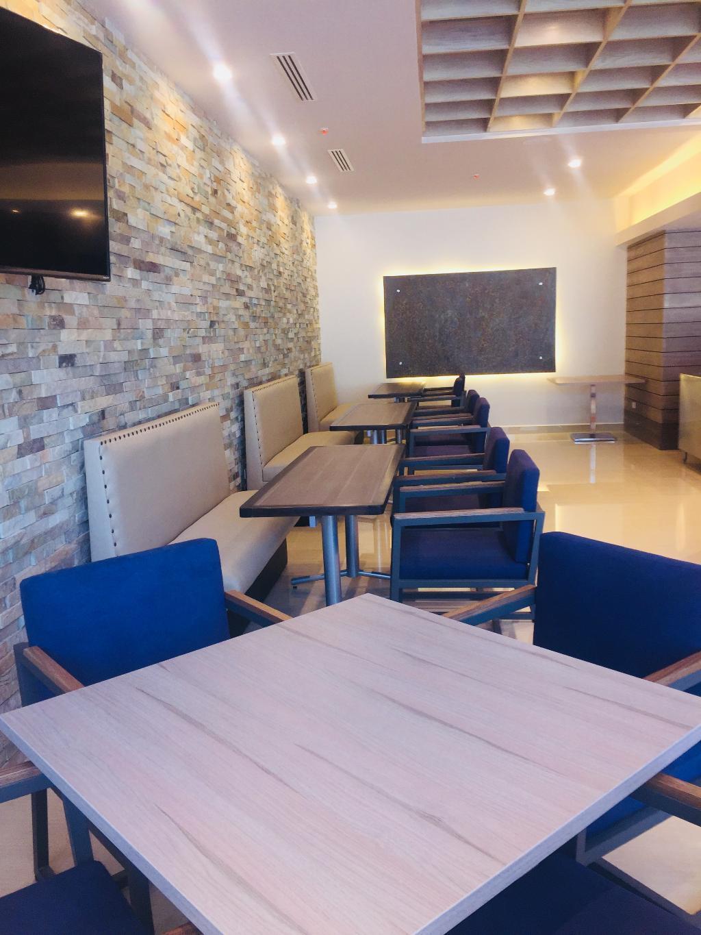 Hilton Garden Inn Leon Poliforum Bagian luar foto