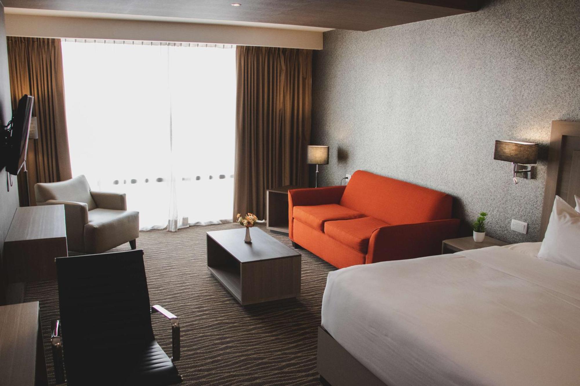 Hilton Garden Inn Leon Poliforum Bagian luar foto