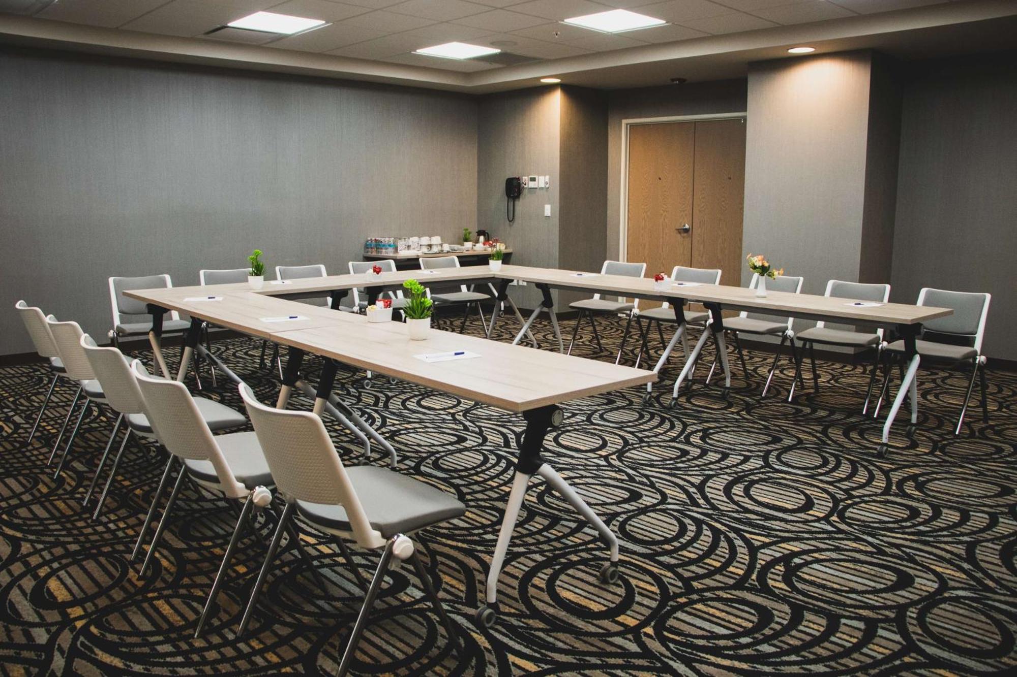 Hilton Garden Inn Leon Poliforum Bagian luar foto