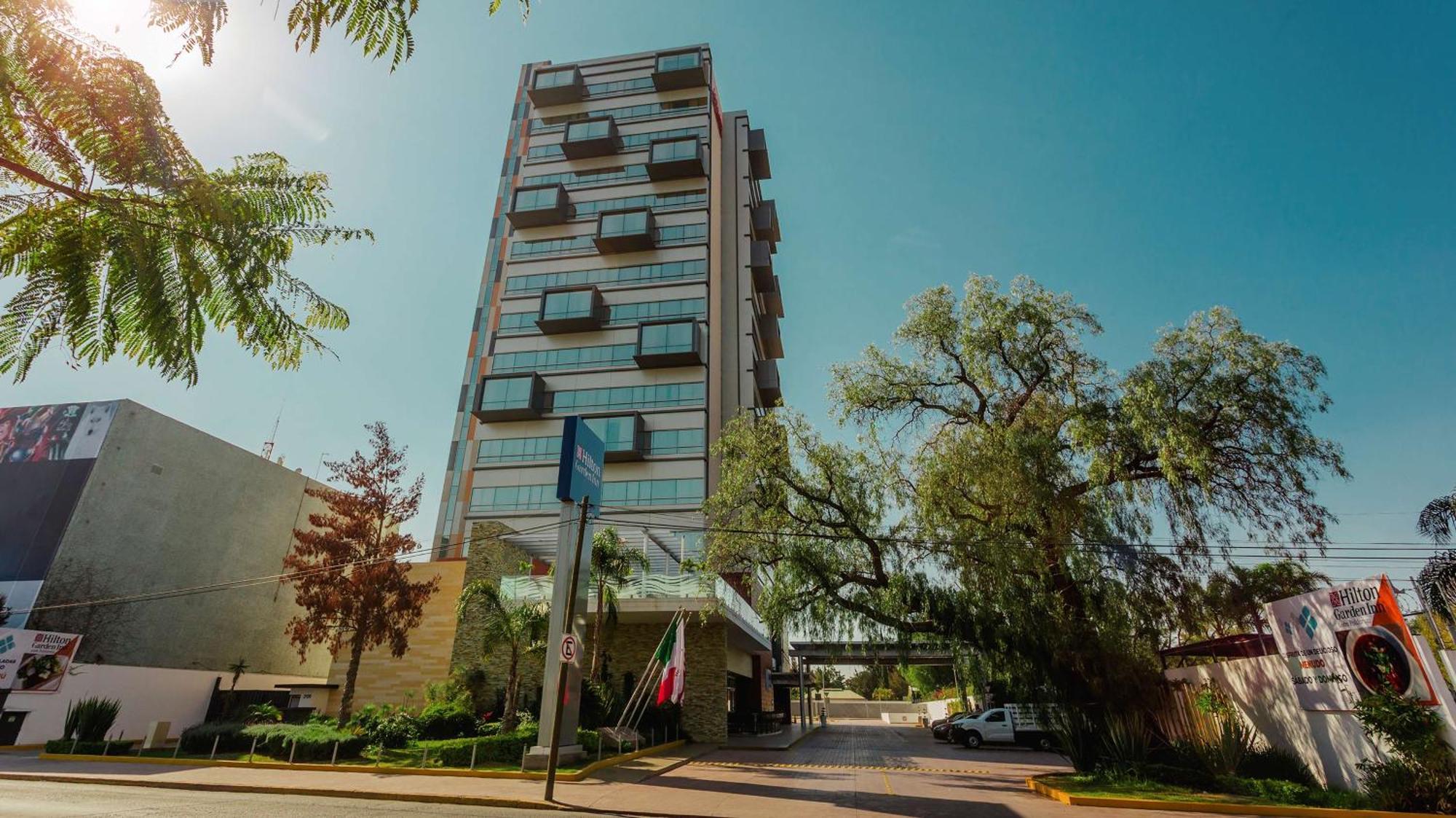 Hilton Garden Inn Leon Poliforum Bagian luar foto